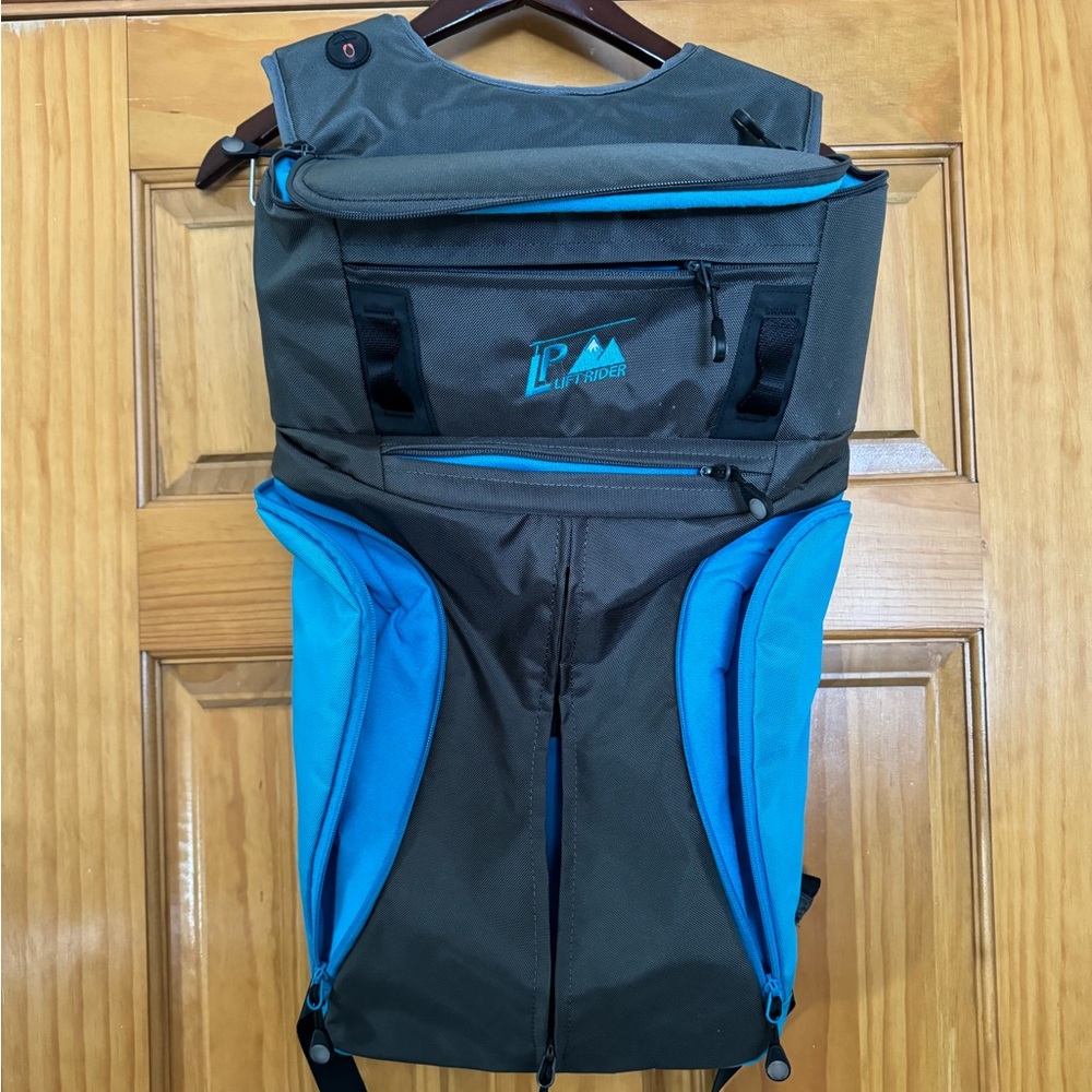 Lift Rider pack ( new, no tag) - great for ski/boarding. Mens or women’s. Unused